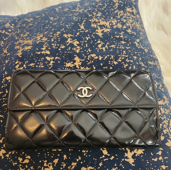 CHANEL Handbags - Chanel Patent Wallet